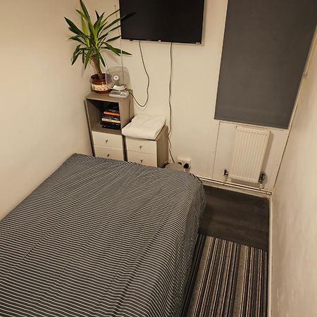 Charming Room Near Central London Exterior foto